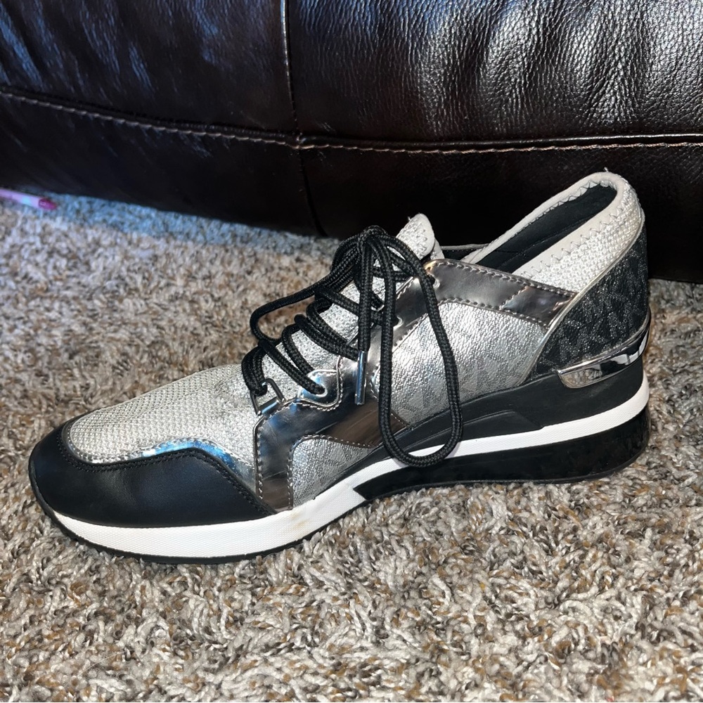 Women’s Michael Kors Lic Extreme Iconic Silver/Black/White Sneakers - Picture 3 of 4